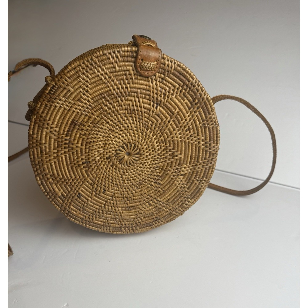 Round Woven Basket Crossbody Lined Hinged Purse Snap Closure Strap Boho Hippie - Picture 4 of 16